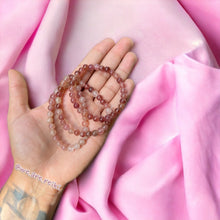 Cargar imagen en el visor de la galería, Strawberry Quartz Bracelet