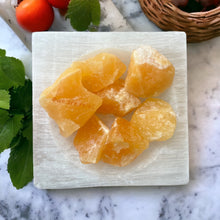 Cargar imagen en el visor de la galería, Rough Orange Calcite