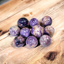 Cargar imagen en el visor de la galería, Charoite Sphere