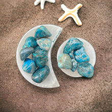 Cargar imagen en el visor de la galería, Blue Apatite polished