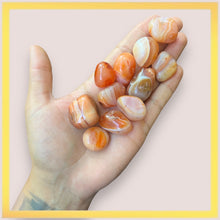 Cargar imagen en el visor de la galería, Small Tumbled Carnelian Agate
