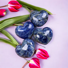 Cargar imagen en el visor de la galería, Puffy Sodalite Heart