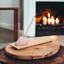 Cargar imagen en el visor de la galería, Rose Quartz incense holder