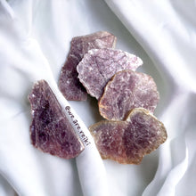 Cargar imagen en el visor de la galería, Medium Mica Lepidolite Stone