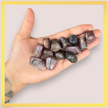 Cargar imagen en el visor de la galería, Tumbled Ruby From India