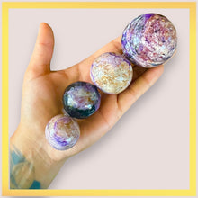 Cargar imagen en el visor de la galería, Charoite Sphere