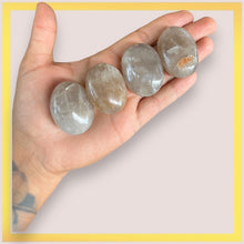 Cargar imagen en el visor de la galería, Smoky Quartz soap stone