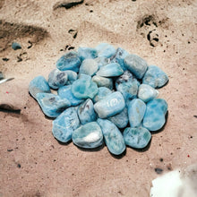 Cargar imagen en el visor de la galería, Premium polished Larimar