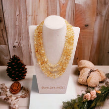 Cargar imagen en el visor de la galería, Citrine Chip Necklace