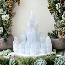 Cargar imagen en el visor de la galería, Selenite Towers