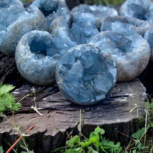 Cargar imagen en el visor de la galería, Celestite large sphere