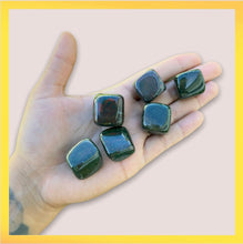 Cargar imagen en el visor de la galería, Polished Dragon Blood Stone