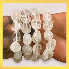 Cargar imagen en el visor de la galería, Clear Quartz Tumbled Bracelet