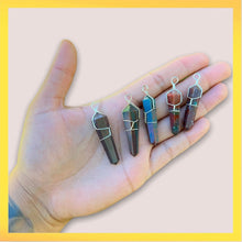 Cargar imagen en el visor de la galería, DragonBlood stone double point pendant