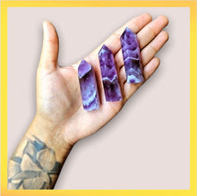 Cargar imagen en el visor de la galería, Chevron Amethyst Obelisk