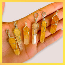 Cargar imagen en el visor de la galería, Golden Quartz