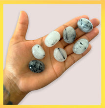 Cargar imagen en el visor de la galería, Polished Tourmaline in Quartz