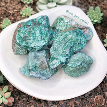 Load image into Gallery viewer, Rough Fuchsite
